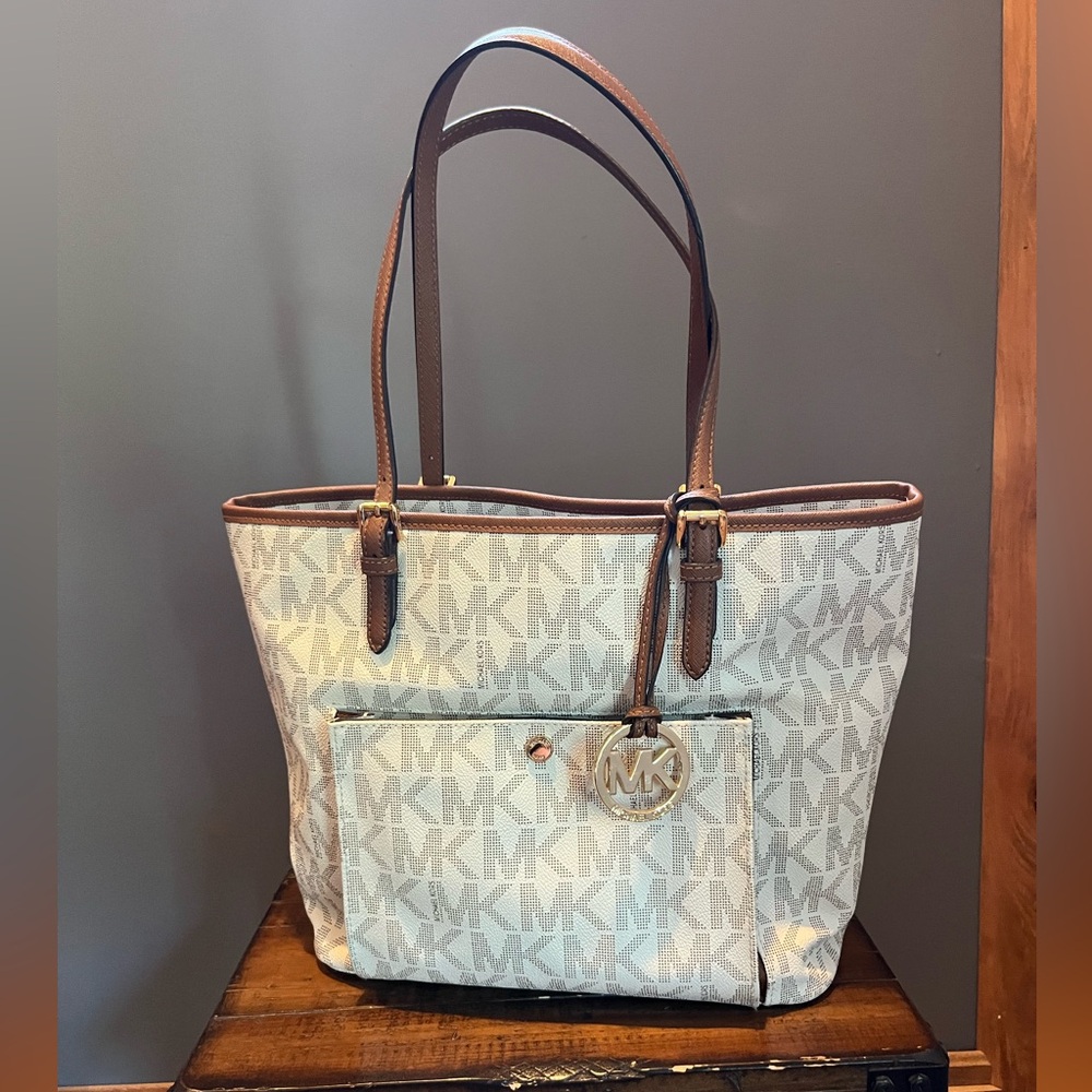 Michael Kors Jet Set Logo Large Tote Bag (EUC)